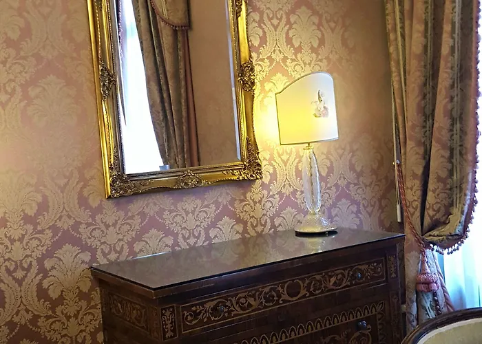 卡萨皮萨尼运河酒店