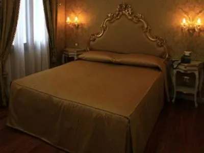 Casa Pisani Canal Pensión Venecia