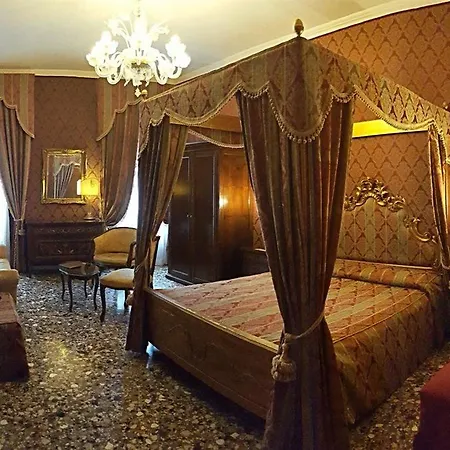 Casa Pisani Canal 3*