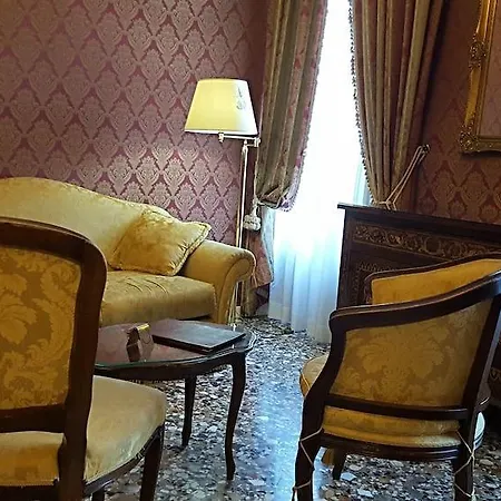Casa Pisani Canal Venecia