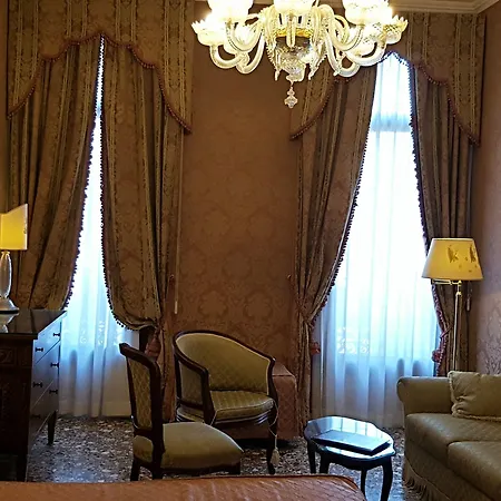 Casa Pisani Canal Affittacamere 3*