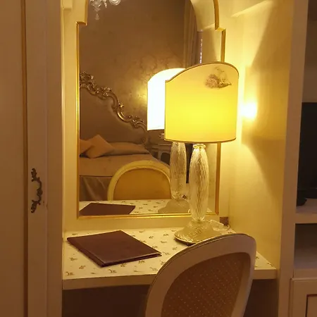 Affittacamere Casa Pisani Canal Venezia