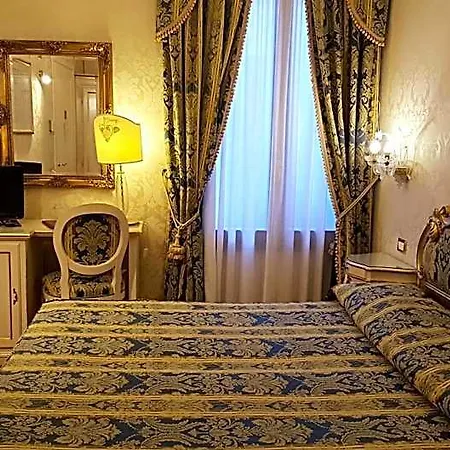 Penzion Casa Pisani Canal Benátky