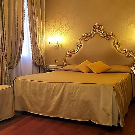 Casa Pisani Canal Benátky