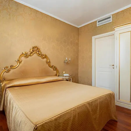 Casa Pisani Canal Guest house