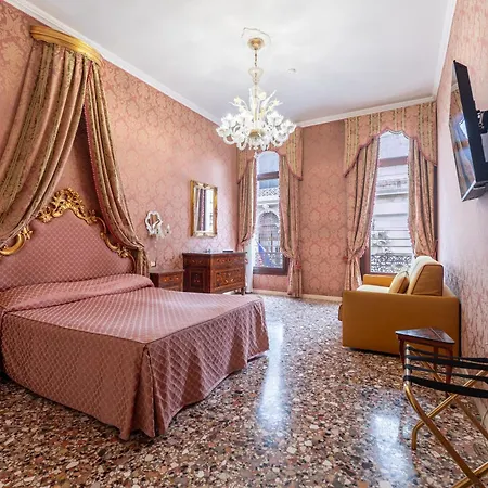 Casa Pisani Canal Guest house 4*
