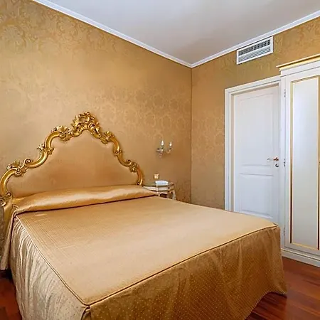 Casa Pisani Canal Velence