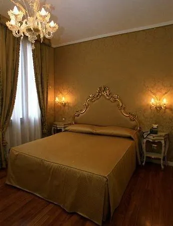Casa Pisani Canal Pensionat Venedig