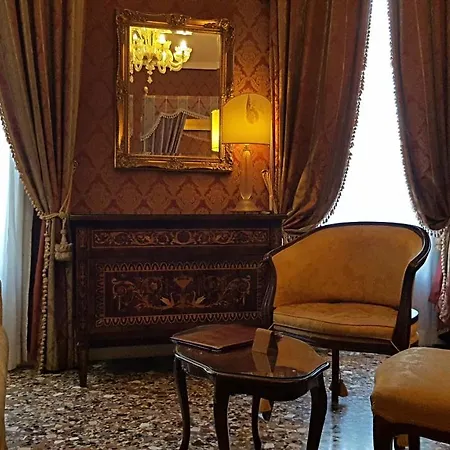 Pensionat Casa Pisani Canal Venedig