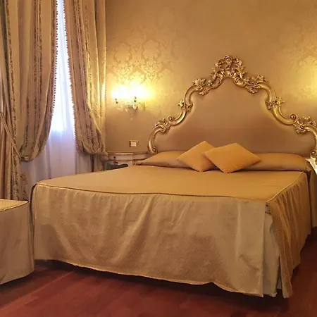 Casa Pisani Canal Pensionat