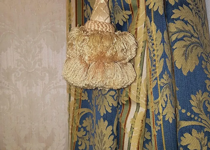 Casa Pisani Canal Pensión 3*